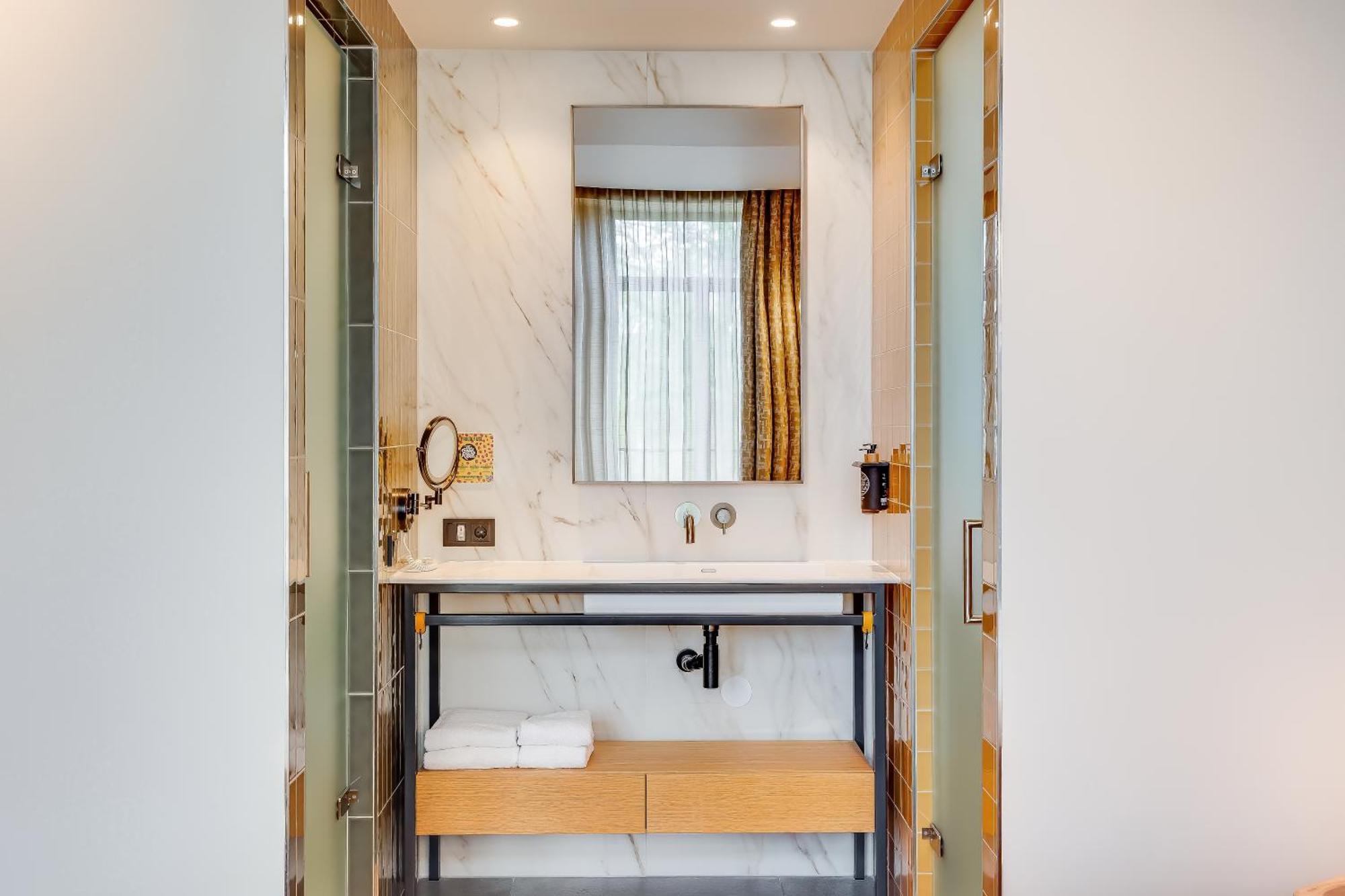 Cityhotel Wood 4*